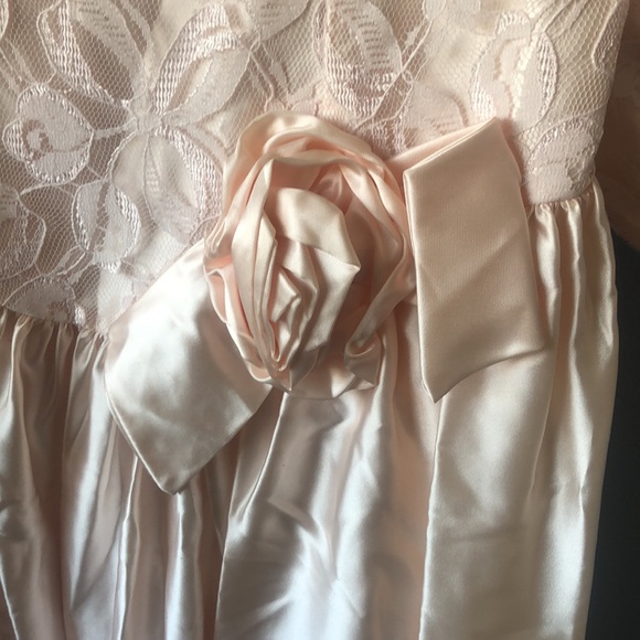 Vintage 80’s pink, lace and satin dress - Picture 6 of 8
